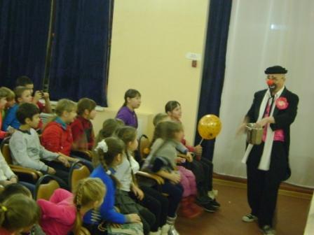 Цирковое представление «Хамелеон» состоялось  в клубе микрорайоне «Доскино»