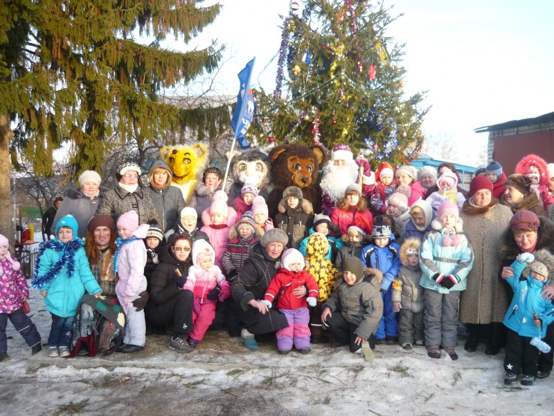 Новый год стучится в двери