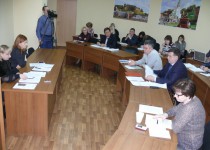 Комиссия по имуществу и земельным отношениям  выясняет ситуацию по проблемным объектам муниципальной собственности