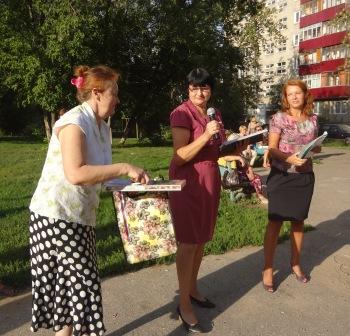 Дворовый праздник «Шире круг прошел» в ТОС «Комсомольский»