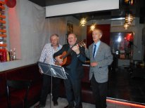 Депутат Алексей Гойхман поздравил ветеранов педагогического труда