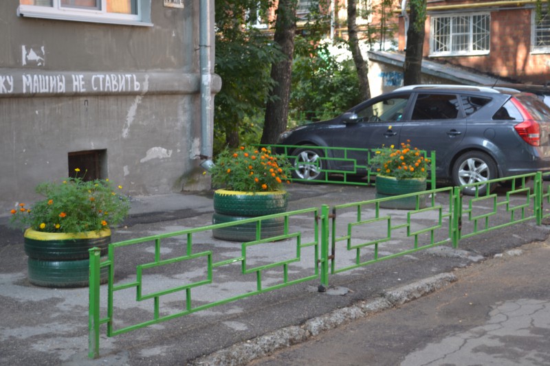 Благодарность депутату В.Е. Агафонову за помощь в благоустройстве придомовой территории