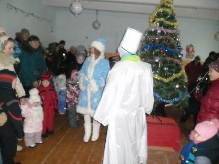 Новогодняя елка для детей прошла в деревне Бешенцево