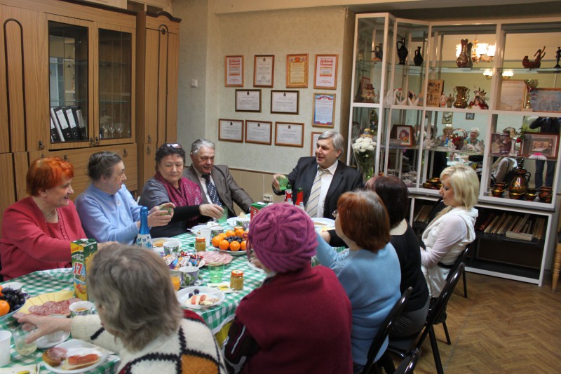 Депутат Николай Шумилков провел встречу с жителями квартала Энгельса