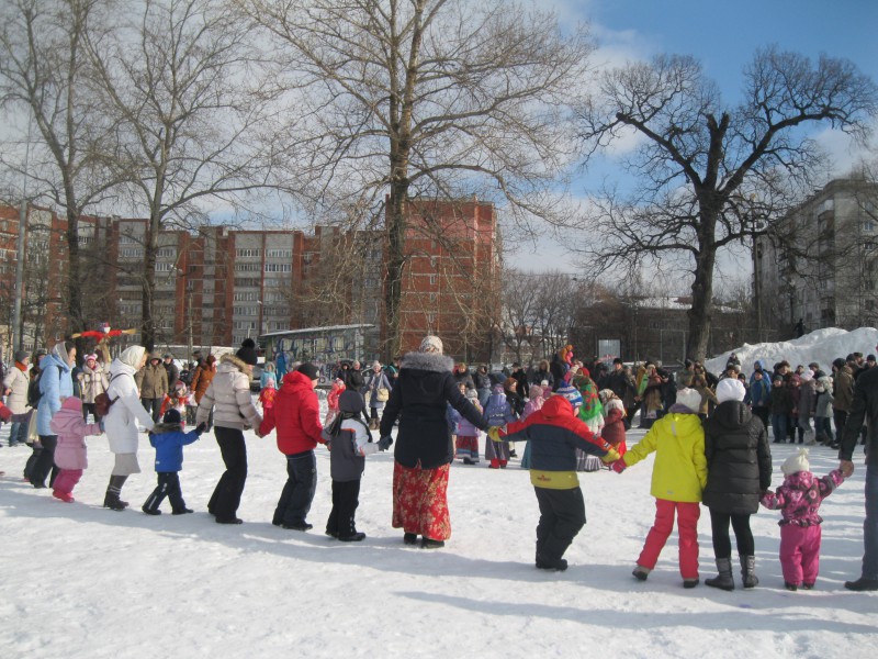 Депутат В.Е. Агафонов поздравил нижегородцев с праздником Масленицы