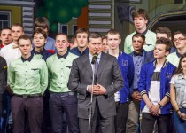 «Наши ребята реализуют проект КВН настолько успешно, что к нам регулярно приезжают гости из других городов», - Олег Сорокин