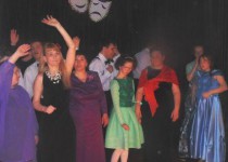 Посмотреть спектакль интересно