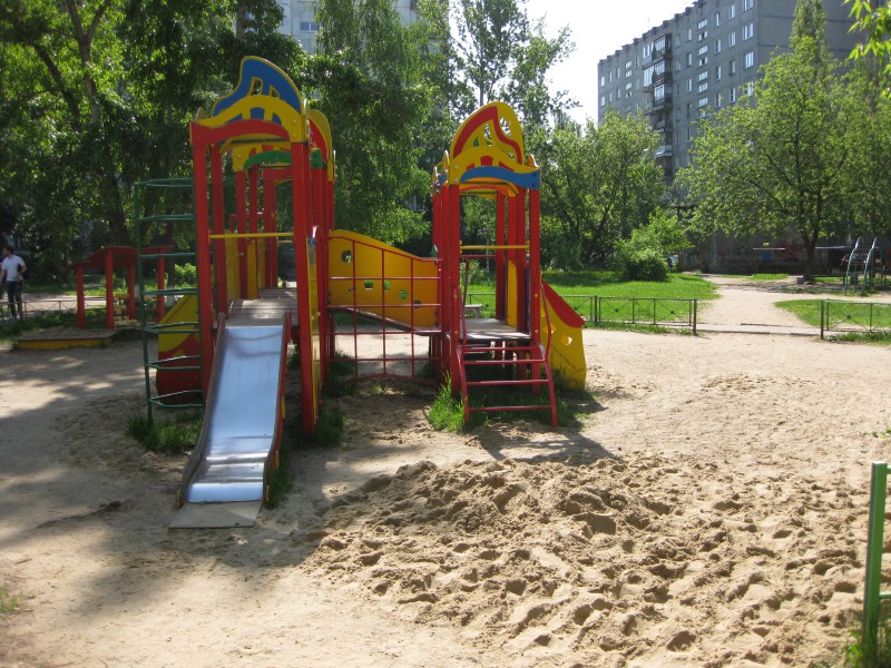 Депутат Алексей Гойхман помог жителям микрорайона Мещерское озеро