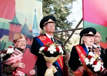 «Наши Почетные граждане – это герои, которые доблестно воевали, восстанавливали город из руин, а сейчас занимаются патриотическим воспитанием», - Олег Сорокин