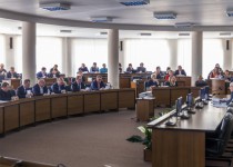 «Порядка полутора миллиардов рублей недополучил городской бюджет из-за перераспределения градостроительных полномочий», - Вячеслав Растеряев