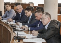 Комиссия  по социальной политике  рассмотрела инициативу дальнейшего развития проекта «Турник в каждый двор»