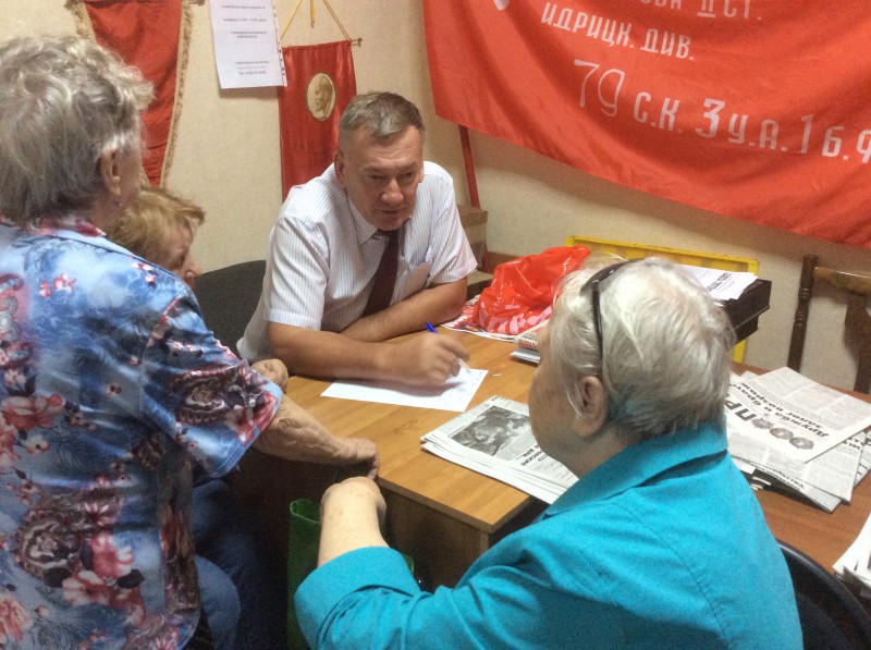 Депутат Николай Петрович Сатаев провёл личный приём граждан