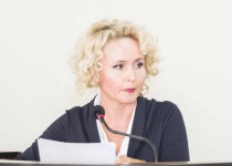 «Сдавая в аренду рекламные места на остановочных павильонах, мы экономим бюджетные средства на их установку и дальнейшее содержание»,  - Алла Коновницына