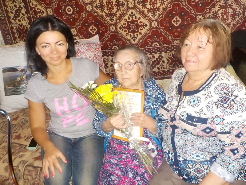 Депутат  Ольга Балакина поздравила с 100-летним  юбилеем Елизавету Яковлевну Щербакову