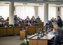 Комиссия по транспорту и связи акцентировала внимание на недостаток средств в транспортной отрасли