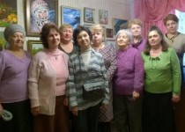 Праздничная программа «Для Вас, любимые» была показана жителям ТОС микрорайона по улицам Коминтерна – Свободы и поселка Володарский