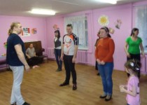 Мастер-класс по фигурному вальсу и ча-ча-ча прошел в ТОС Б.Корнилова