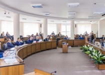 Комиссия по имуществу и земельным отношениям положительно оценила работу КУГИ и ЗР по итогам 2016 года