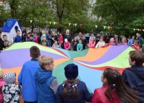 Плохо жить, коль с соседями не дружить!