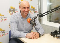 «Многие школьные площадки содержатся в очень хорошем состоянии, поэтому нужно при школах организовывать спортивные секции», - Юрий Ерофеев