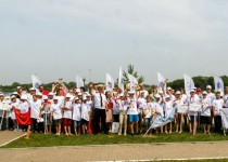 Елизавета Солонченко наградила победителей Международной детской парусной регаты