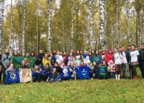 Молодежная палата организовала субботник в парке «Швейцария»