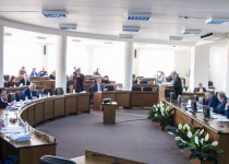 «Финансирование, обещанное областным правительством, поможет изменить ситуацию с уборкой дорог в городе в лучшую сторону», - Владимир Аношкин