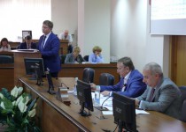 Комиссия по транспорту и связи держит на контроле вопрос с контрактами на топливо для городских автобусов