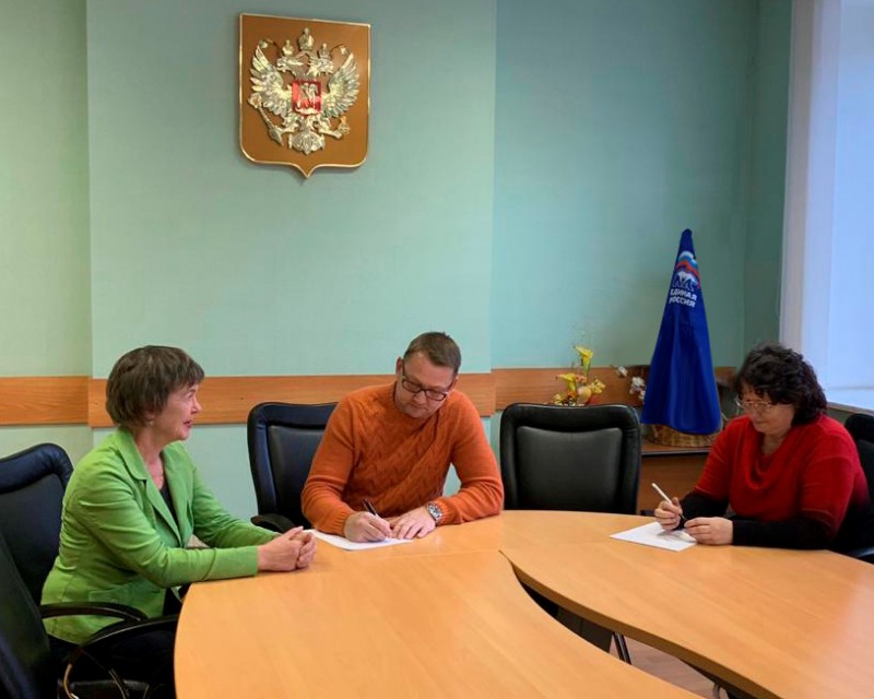 Роман Буланов провел прием жителей избирательного округа №20