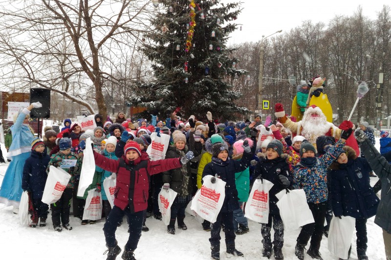 Дмитрий Барыкин организовал 12 новогодних мероприятий для детей