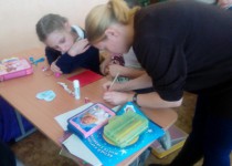 Мастер-класс «Мастерим из ненужных вещей» проведен в ТОС поселков Высоково и Дубравный