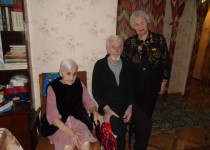 Блокадники микрорайона «Этна-2» получили юбилейные медали