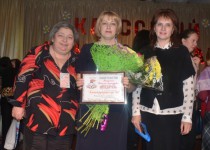 Надежда Мельникова поздравила лучших классных руководителей Ленинского района