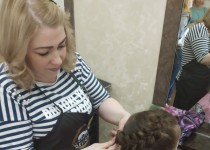 Василий Пушкин организовал для детей из социально-реабилитационного центра поход в салон красоты