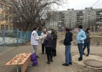 Станислав Прокопович помог организовать субботник в микрорайоне Гордеевский