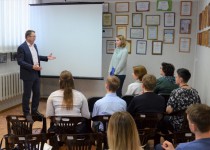Роман Буланов встретился со слушателями Школы молодежного актива ТОС «Креатив»