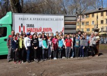 Депутат Дмитрий Барыкин помог провести субботники на бульваре Мира и улице Крановой