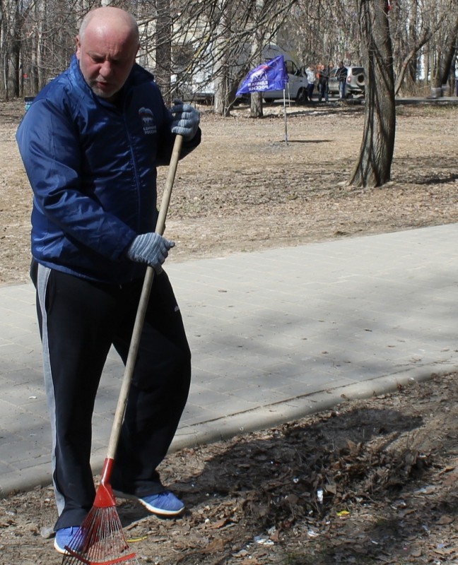 Андрей Дранишников поблагодарил жителей Ленинского района за участие в субботниках