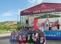 Андрей Колобов помог творческим коллективам Советского района принять участие в фестивале «Не стареют душой ветераны»