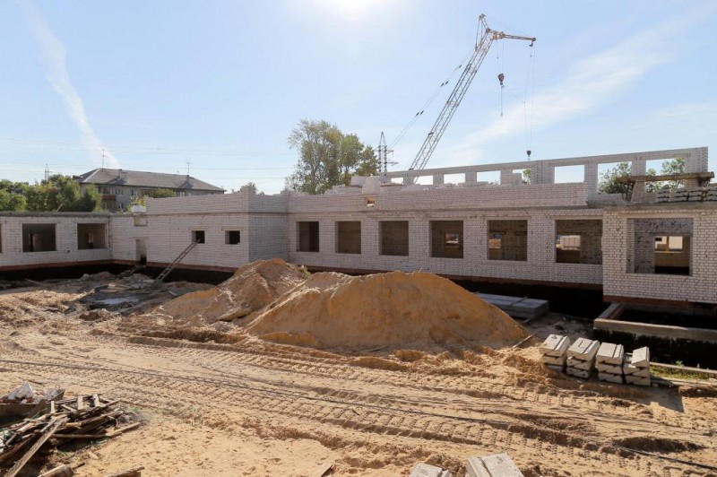 Николай Сатаев провел совещание по строительству пристроя к школе № 168