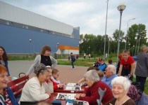 Жители ТОС микрорайона «Орджоникидзе» приняли участие в Дне физкультурника