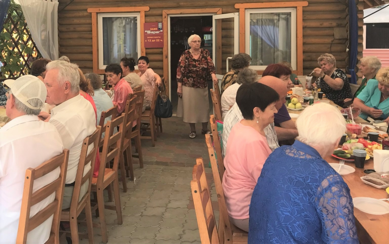 Станислав Прокопович поздравил клуб ветеранов войны и труда «Дружба» с Днем Военно-воздушных сил