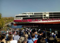 Спуск лайнера «Мустай Карим» посетили активисты ТОС центра Сормова и микрорайона Вождей революции