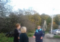 Жители ТОС поселок Сахарный Дол контролируют ход работ по благоустройству