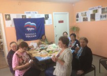 Кружок «Мягкая игрушка» провел очередное занятие в ТОС Б. Корнилова