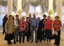 Шамиль Аляутдинов предоставил билеты в театр для пенсионеров 27-го округа