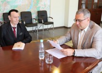 По поручению Дмитрия Барыкина комиссия по экологии рассмотрит обращение граждан о загрязнении Силикатного озера