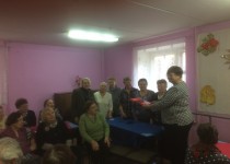 В ТОС Б. Корнилова жителей поздравили с Днём пожилого человека