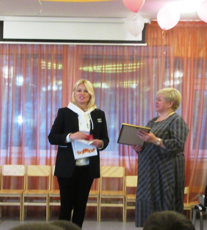 Анна Татаринцева поздравила социально-реабилитационный центр «Ласточка» с юбилеем