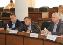 Депутатам рассказали о нарушениях, которые муниципальные предприятия и учреждения допускают при использовании имущества